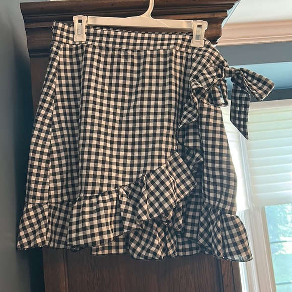 gingham skirt worn once for sorority recruitment - Picture 1 of 1